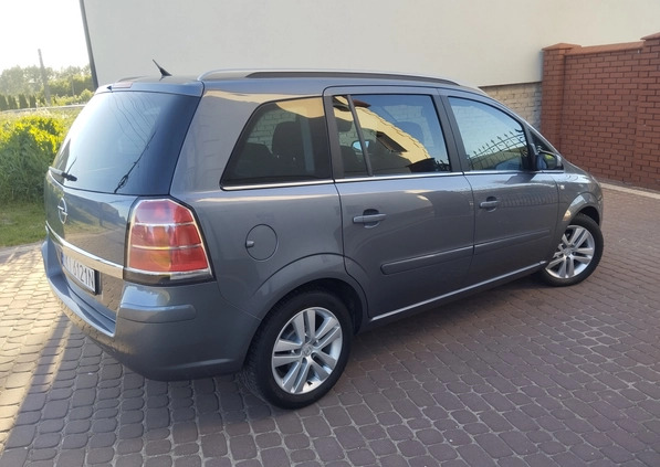 Opel Zafira cena 12999 przebieg: 215500, rok produkcji 2006 z Bodzentyn małe 172